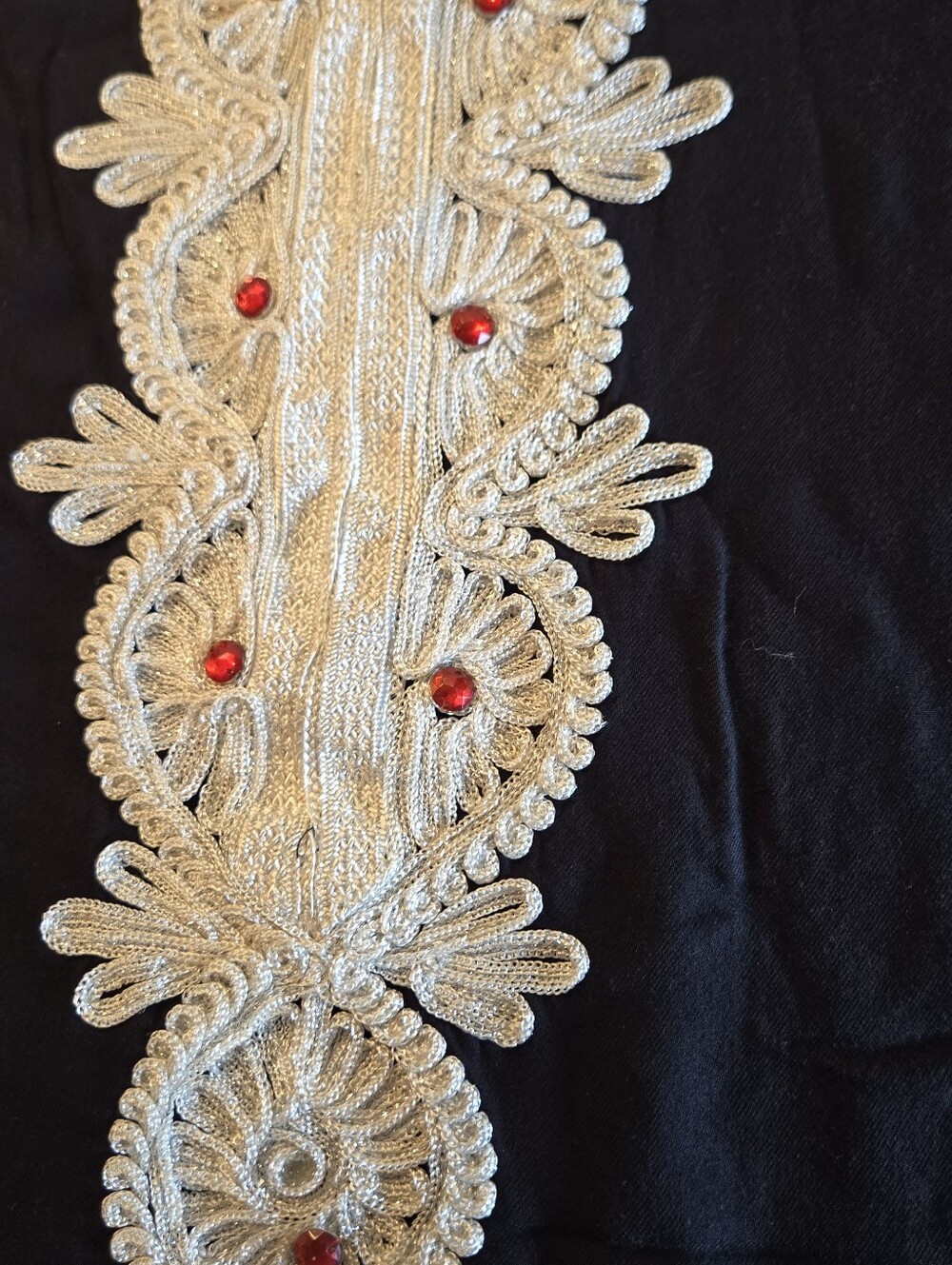 Black Embroidered V-Neck Women's Tunic Size OSFM - Picture 6 of 16